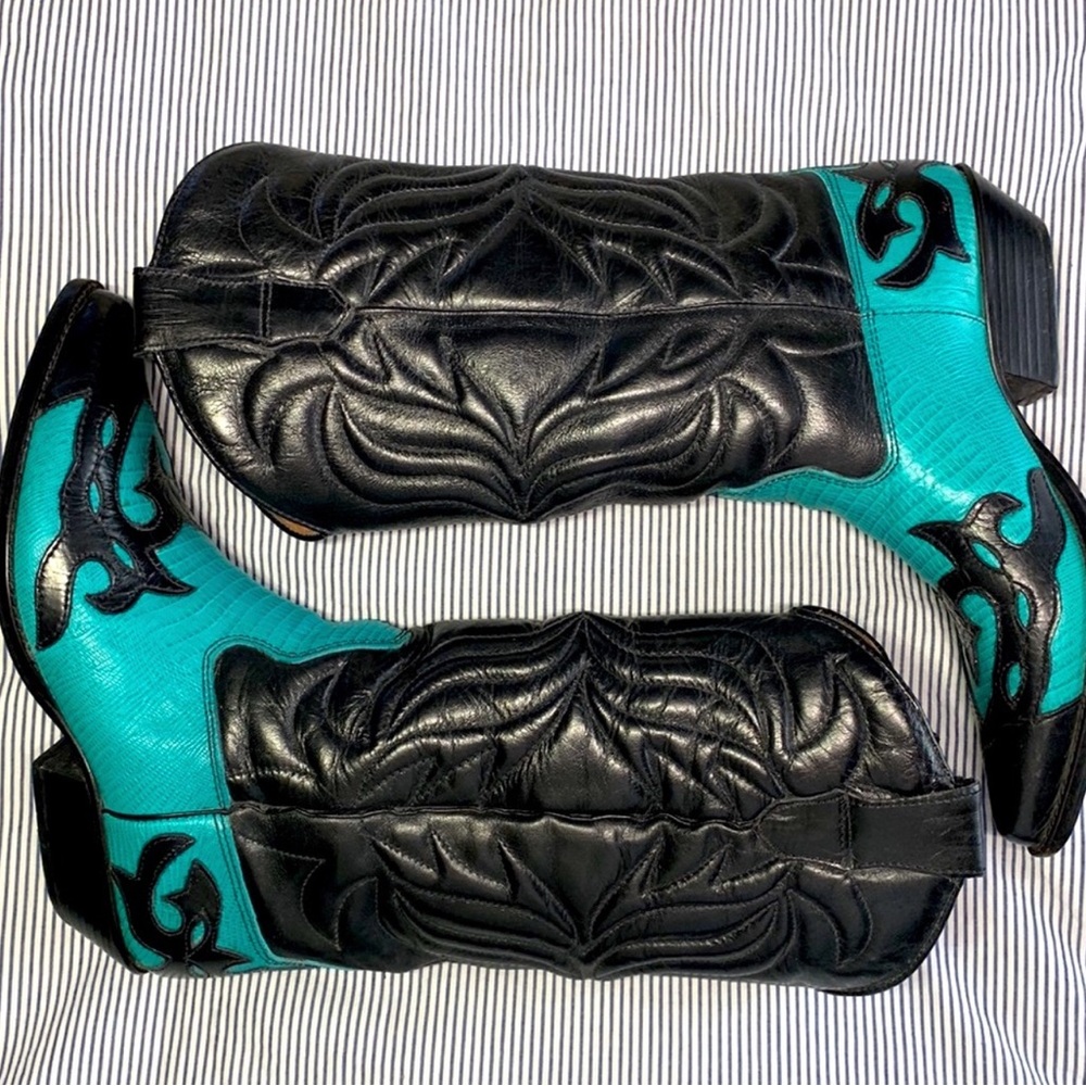 Sundance Flings Teal and Black Cowboy Boots Women’s Snip Toe Size 6.5-7